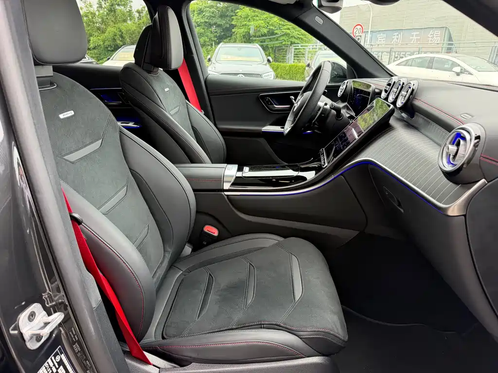 Mercedes-Benz GLC AMG 2025 — фото 16