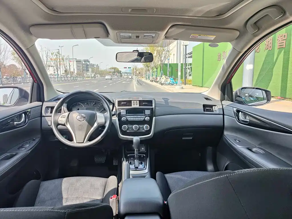 Nissan Tiida 2019 — фото 12