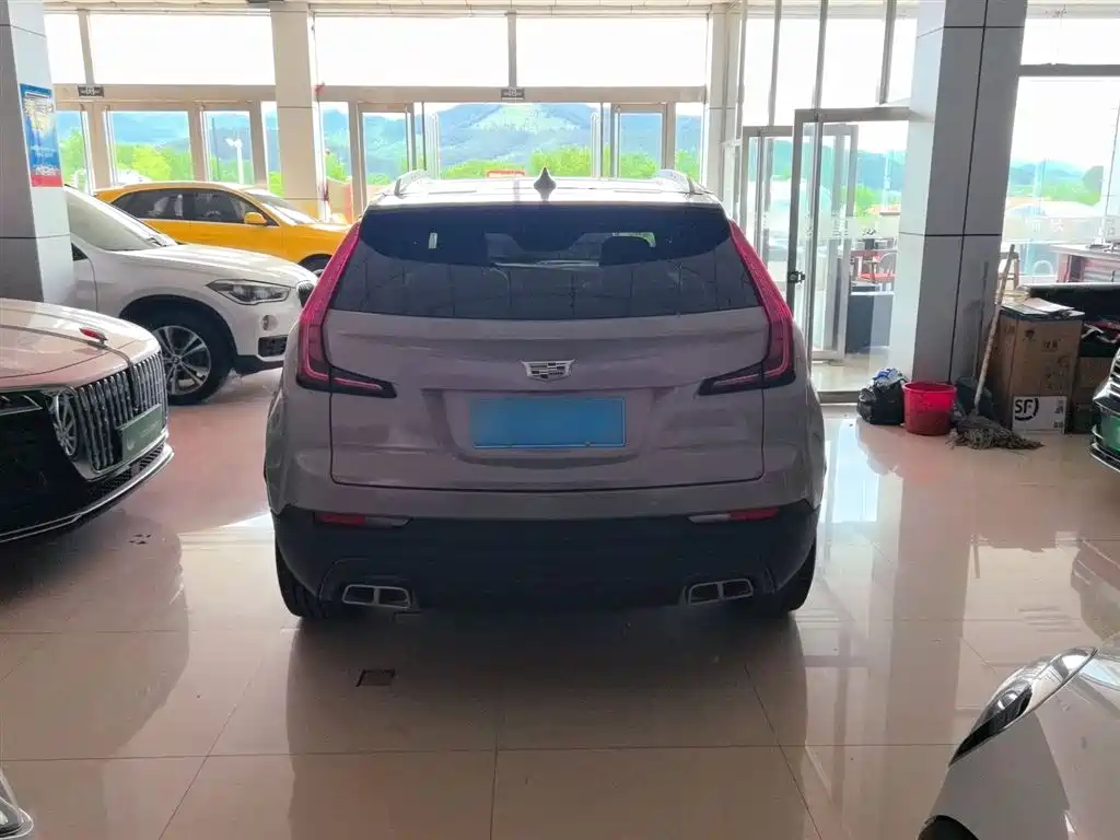 Cadillac XT4 2020 — фото 10