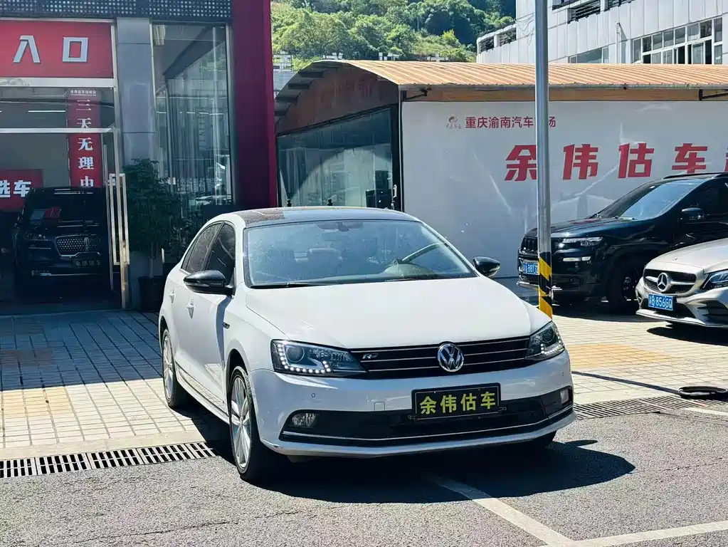 Volkswagen Sagitar 2019