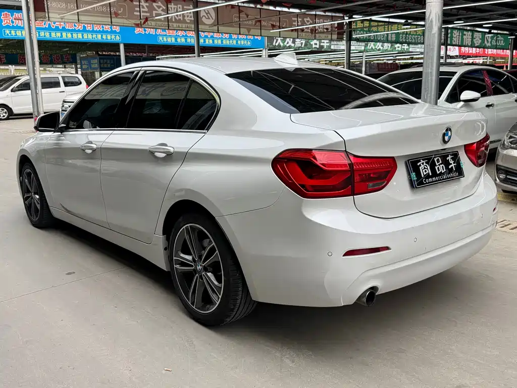 BMW 1 Series 2019 — фото 13