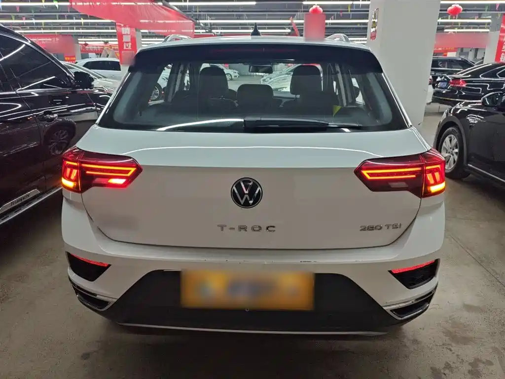 Volkswagen T-Roc 2023 — фото 4