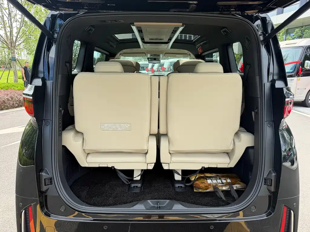 Toyota Vellfire 2025 — фото 15