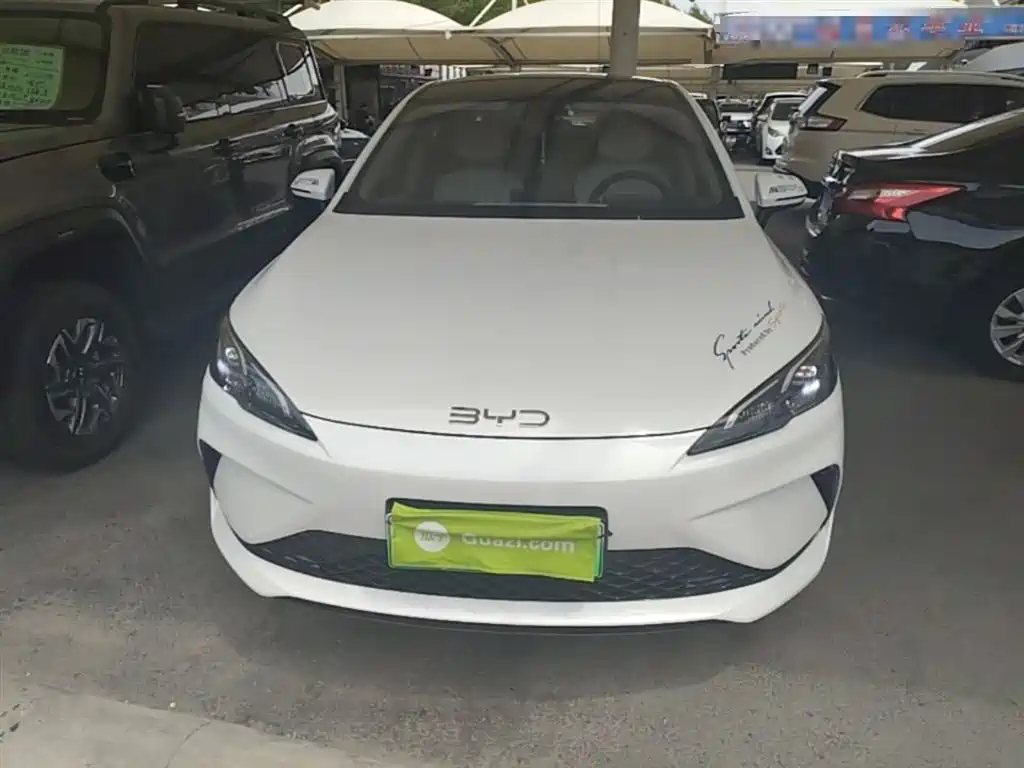 BYD Seal 05 DM-i 2025 — фото 3