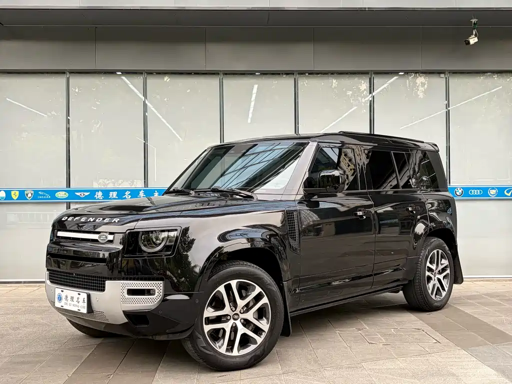 Land Rover Defender 2024 — фото 1