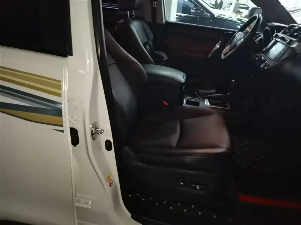 Toyota Prado 2017 — фото 20