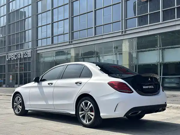 Mercedes-Benz C-Class 2018