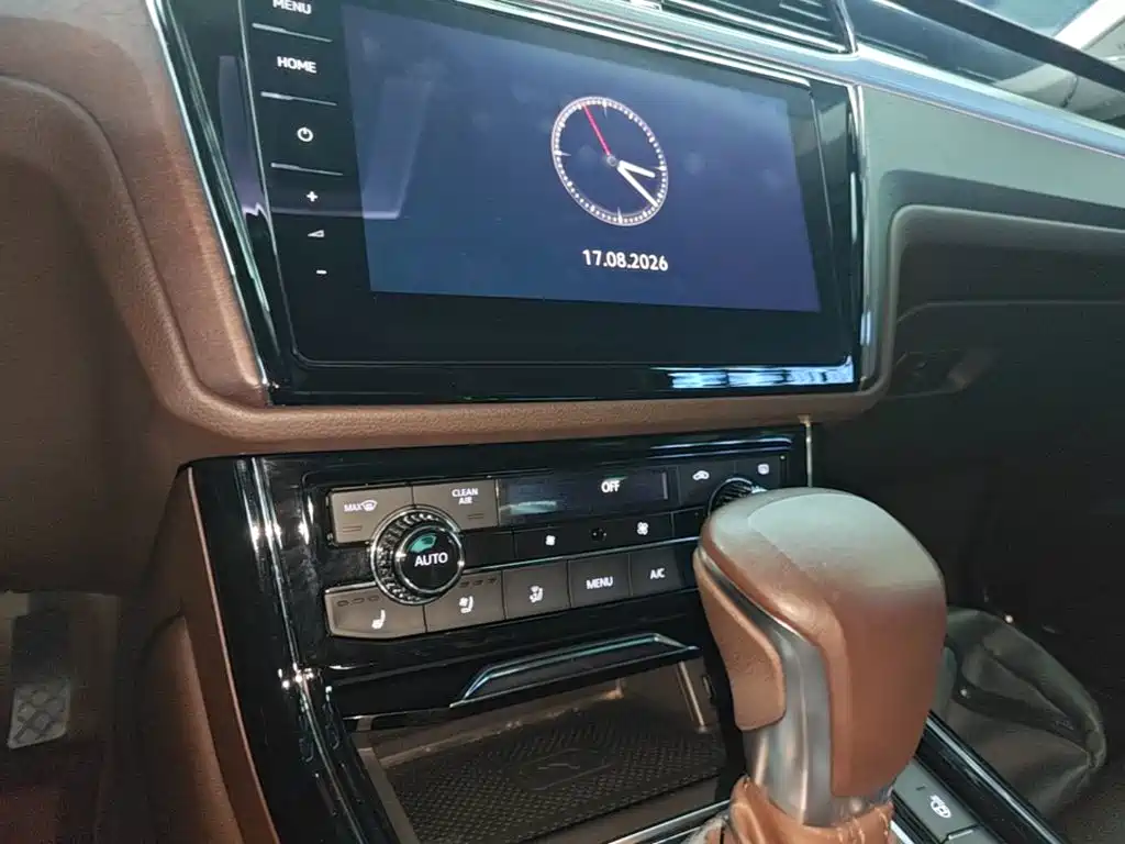 Volkswagen Phideon 2023 — фото 13