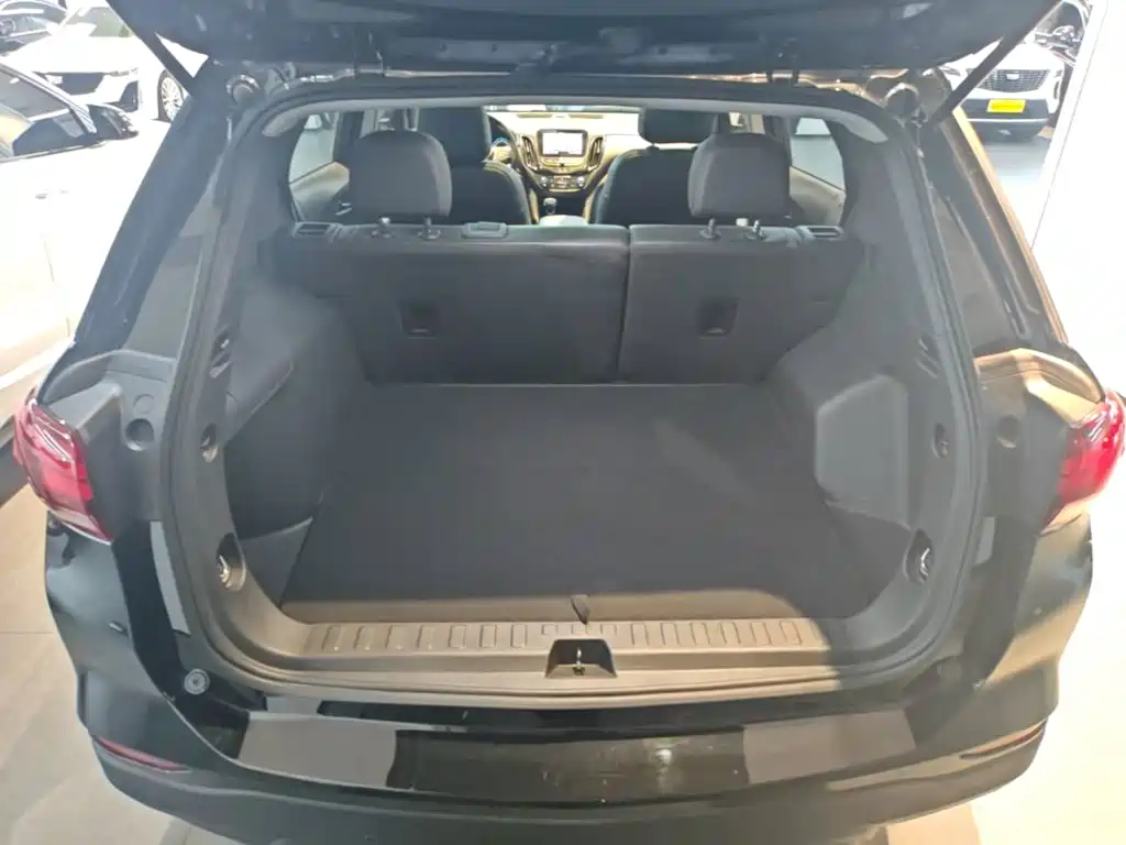 Chevrolet Equinox 2021 — фото 19