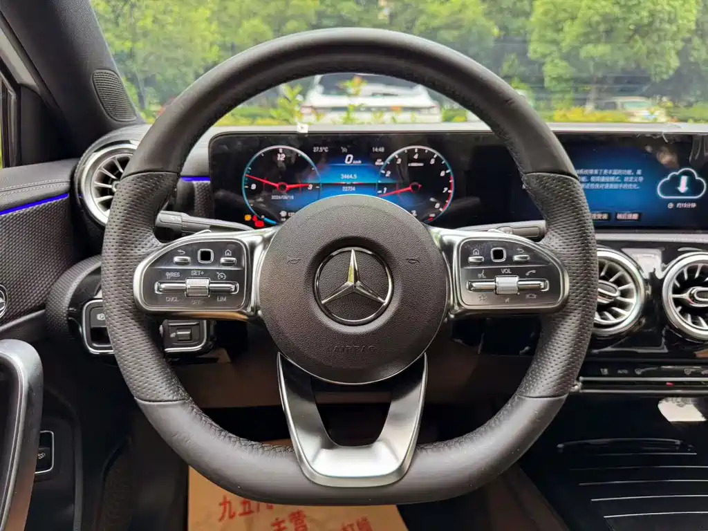 Mercedes-Benz A-Class 2023 — фото 13