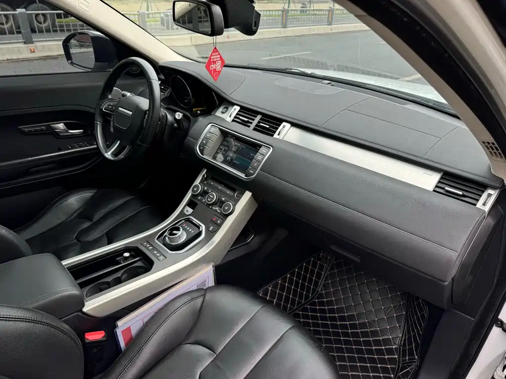 Land Rover Evoque 2015 — фото 10