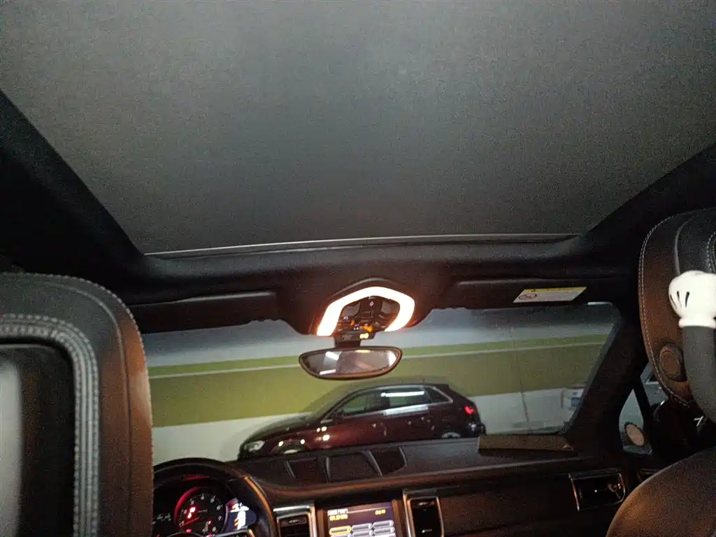 Porsche Macan 2015 — фото 19
