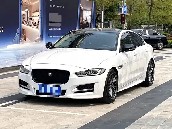 Jaguar XE 2019