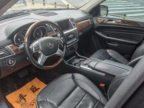 Mercedes-Benz M-Class 2013