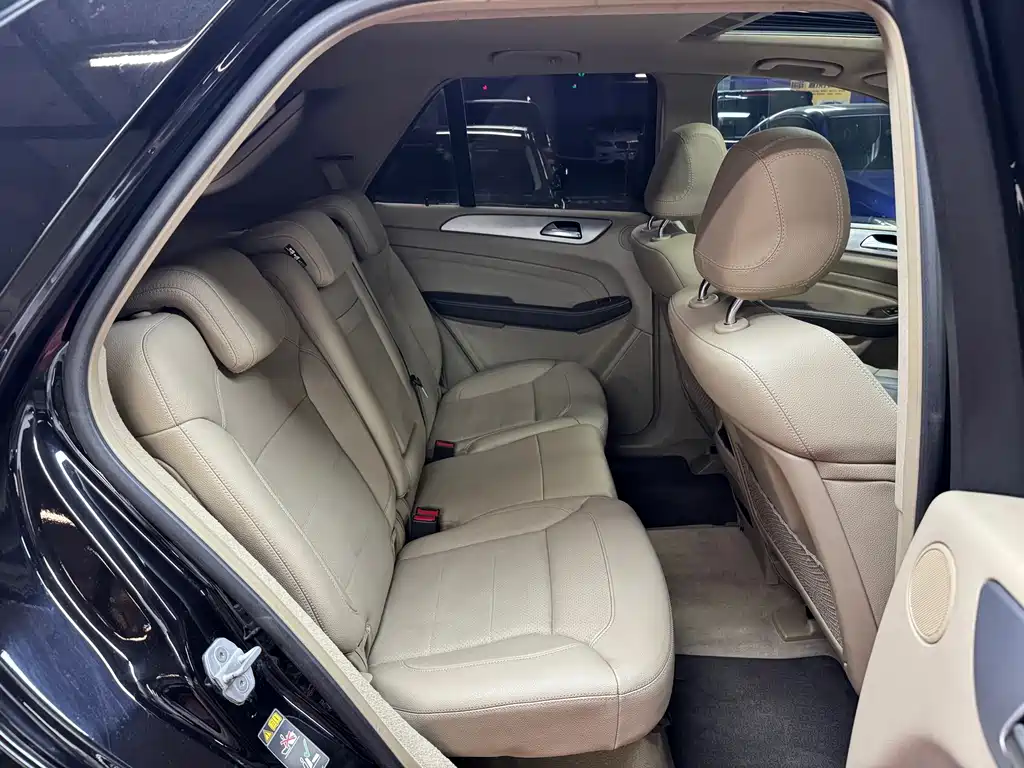 Mercedes-Benz M-Class 2015 — фото 32