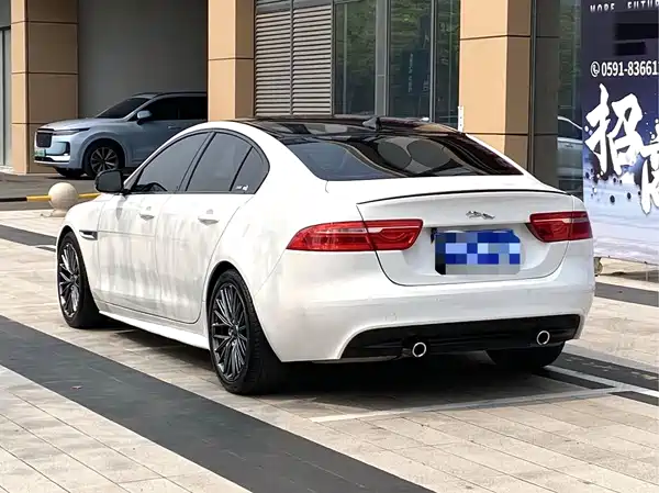 Jaguar XE 2019