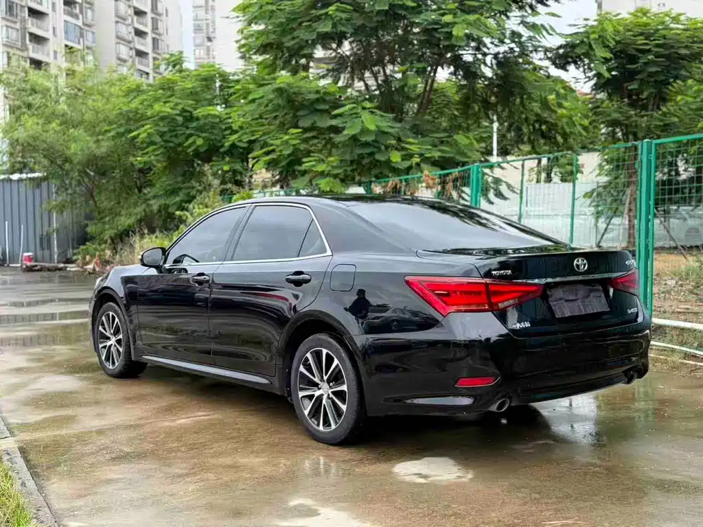 Toyota Crown 2019 — фото 8