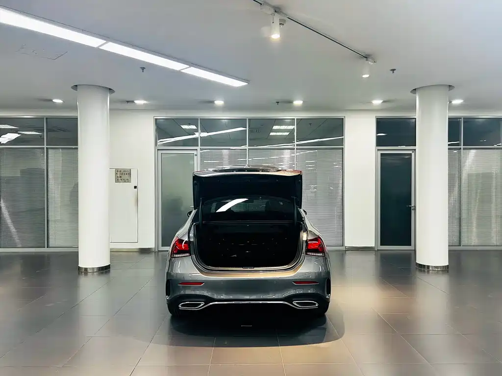 Mercedes-Benz A-Class 2023 — фото 6