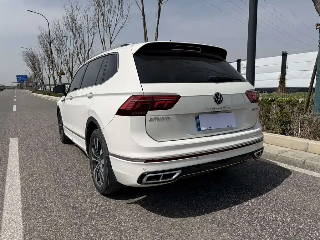 Volkswagen Tiguan L 2022 — фото 16
