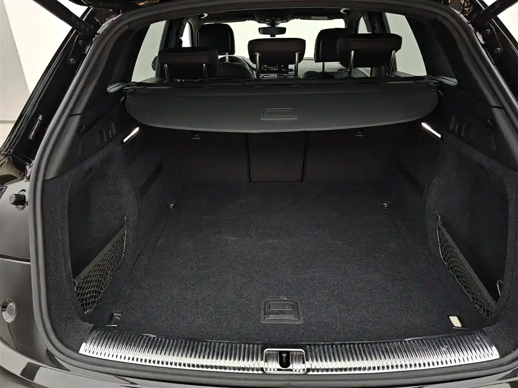 Audi Q5L 2024 — фото 18