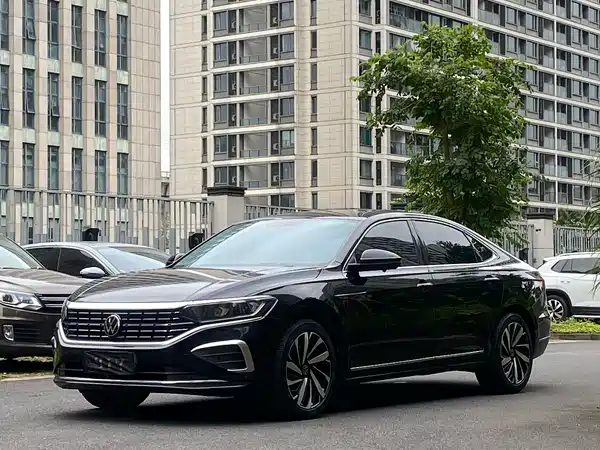 Volkswagen Passat 2024