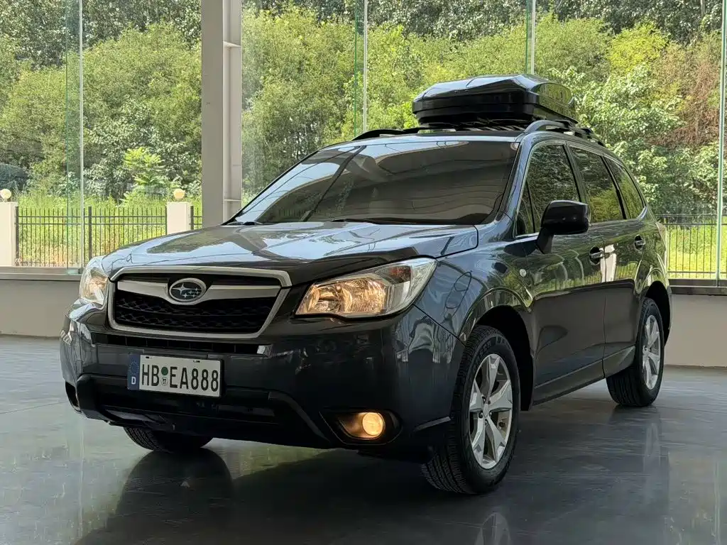Subaru Forester 2015 — фото 1