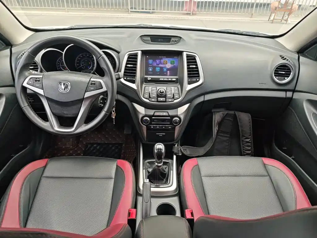 Changan Eado XT 2015 — фото 10