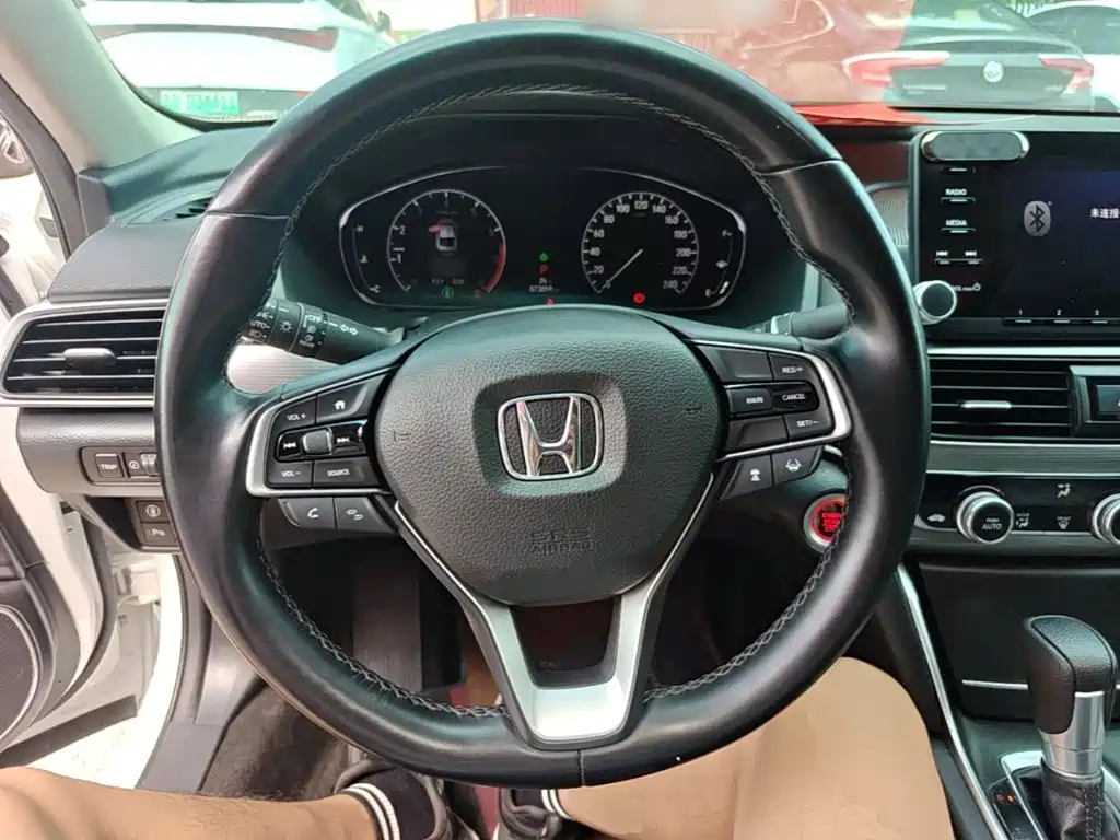Honda Accord 2020 — фото 11
