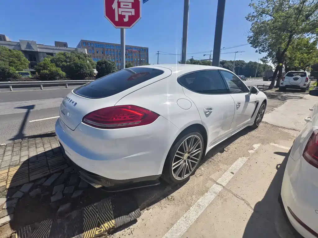 Porsche Panamera 2013
