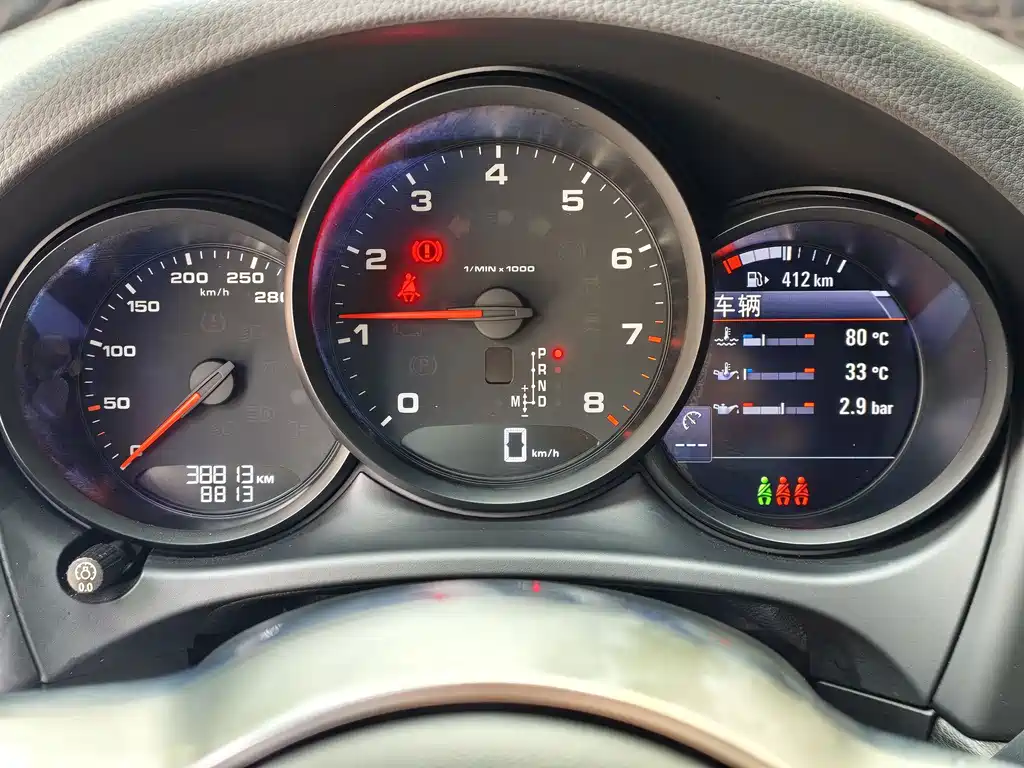 Porsche Macan 2019 — фото 14