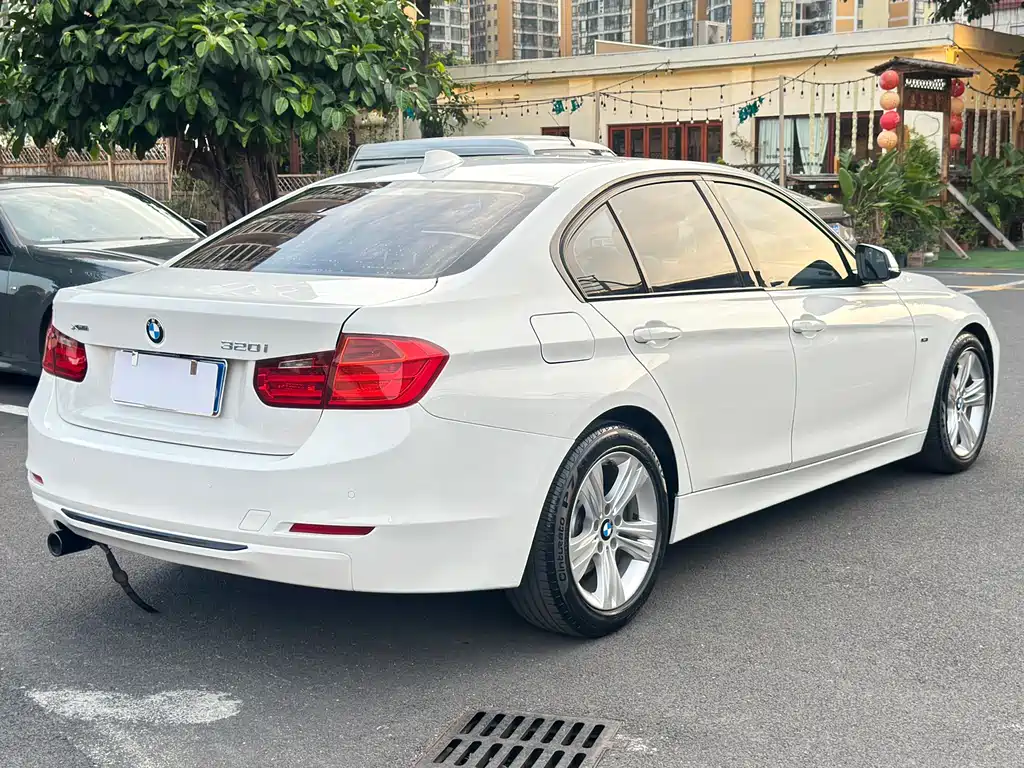 BMW 3 Series 2015 — фото 22