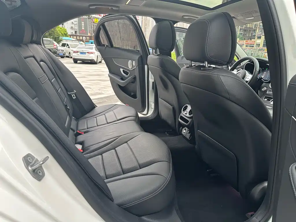 Mercedes-Benz C-Class 2021 — фото 11