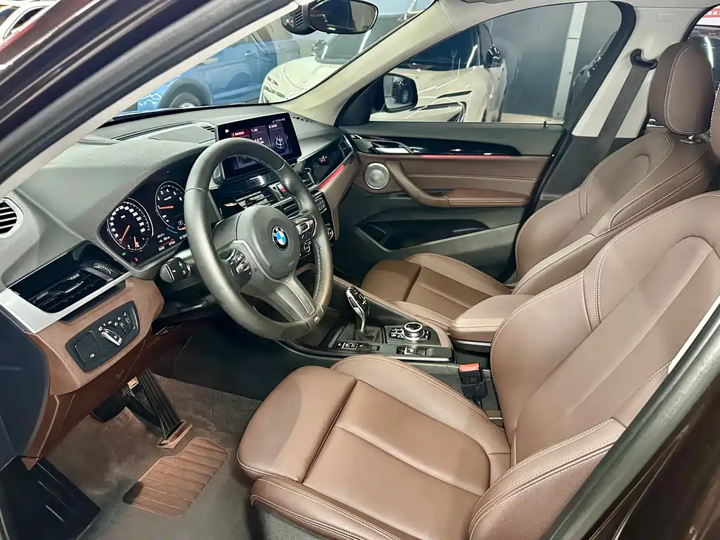 BMW X1 2021 — фото 7