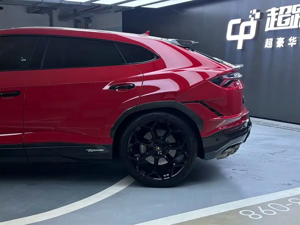 Lamborghini Urus 2023 — фото 4
