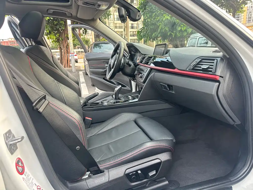 BMW 3 Series 2015 — фото 13