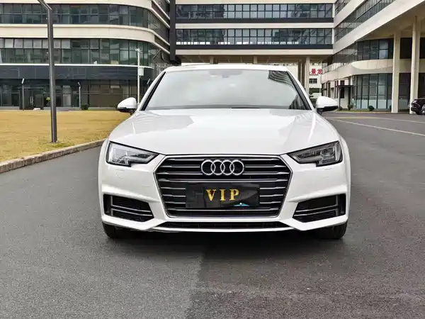 Audi A4L 2020