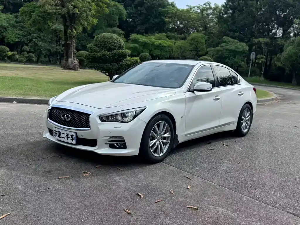 Infiniti Q50 2016