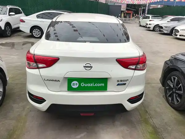Nissan Bluebird 2020