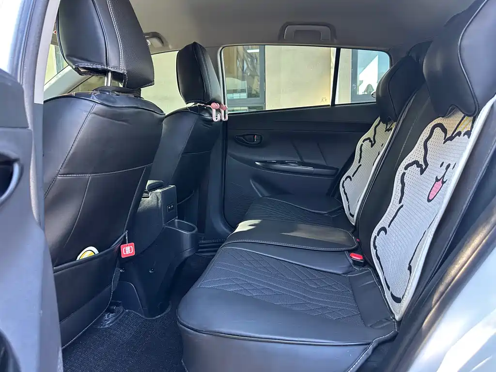 Toyota Yaris L 2017 — фото 13