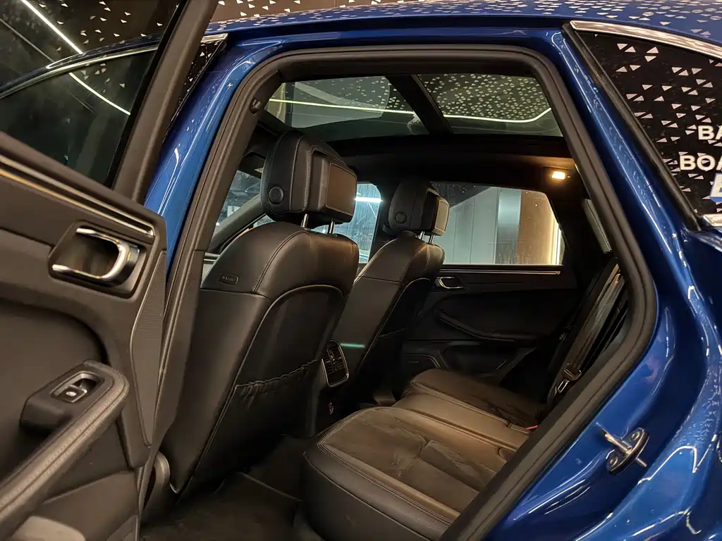 Porsche Macan 2019 — фото 11