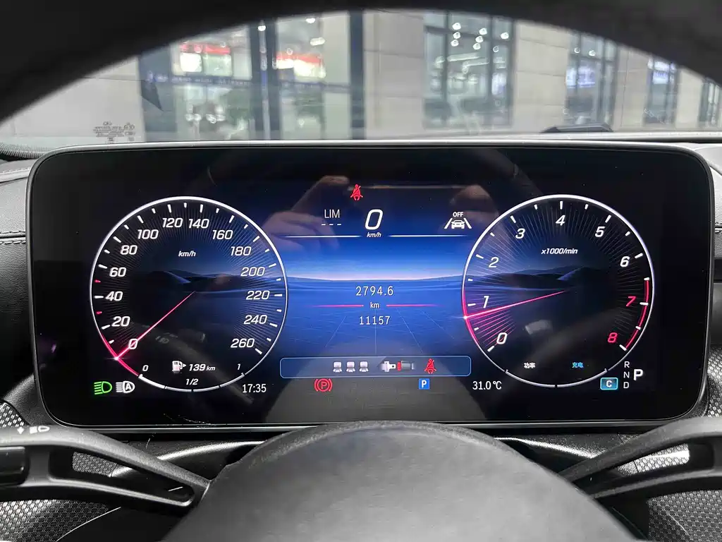 Mercedes-Benz C-Class 2025 — фото 16