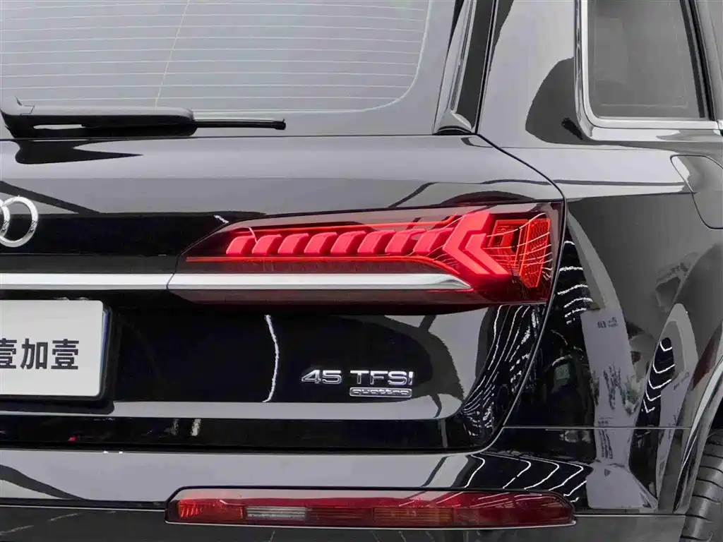 Audi Q7 2023 — фото 17