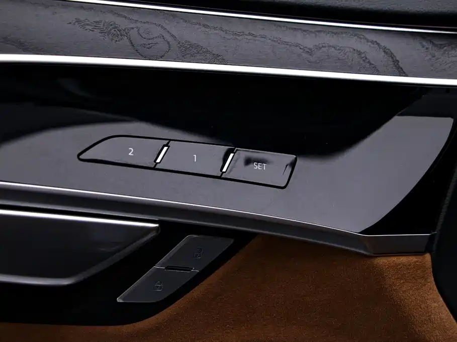 Audi A8 2024 — фото 13