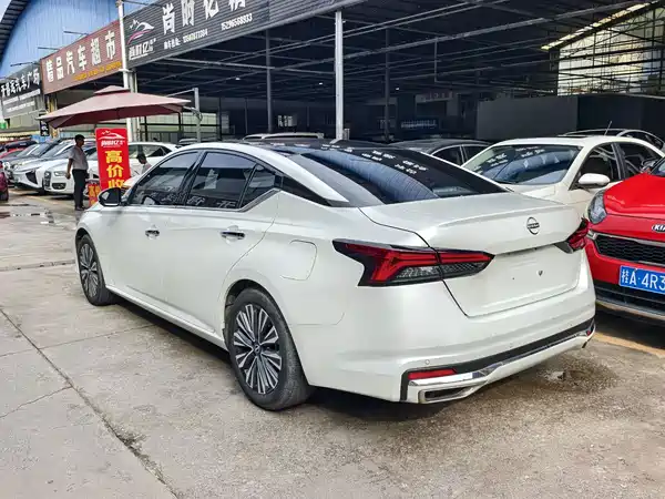 Nissan Teana 2023