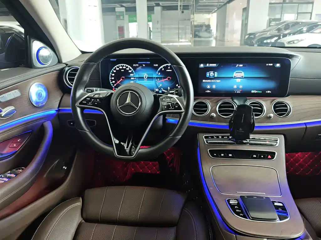 Mercedes-Benz E-Class 2022 — фото 12