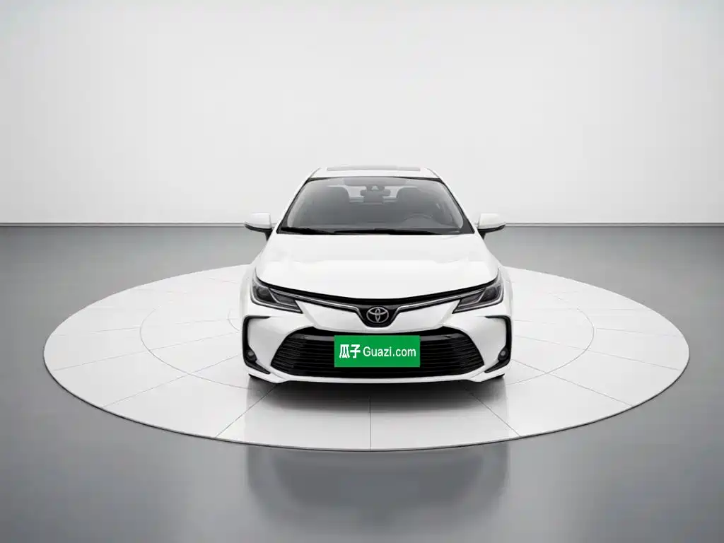 Toyota Corolla 2021 — фото 2