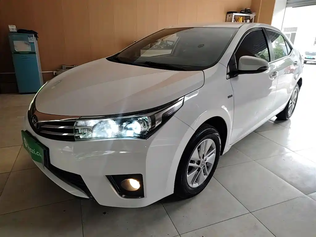 Toyota Corolla 2017 — фото 2