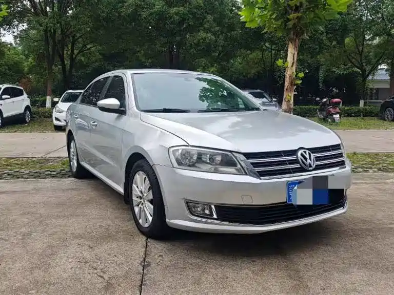 Volkswagen Lavida 2013