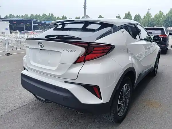 Toyota C-HR 2023