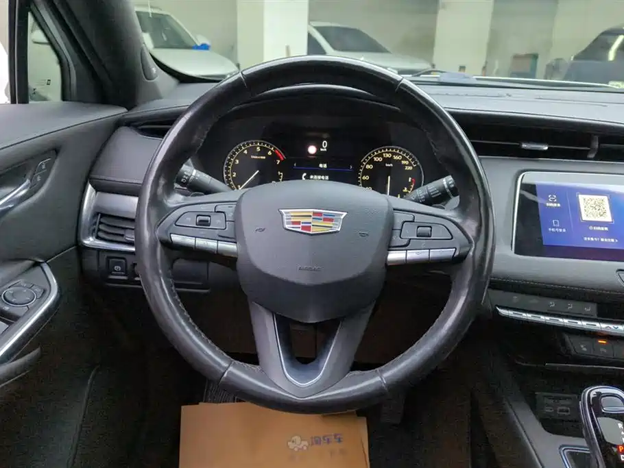 Cadillac XT4 2020 — фото 15